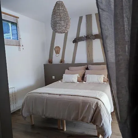 Le Clos Des Crins Guest house 3*