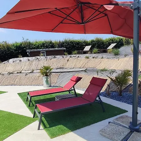 Le Clos Des Crins Guest house
